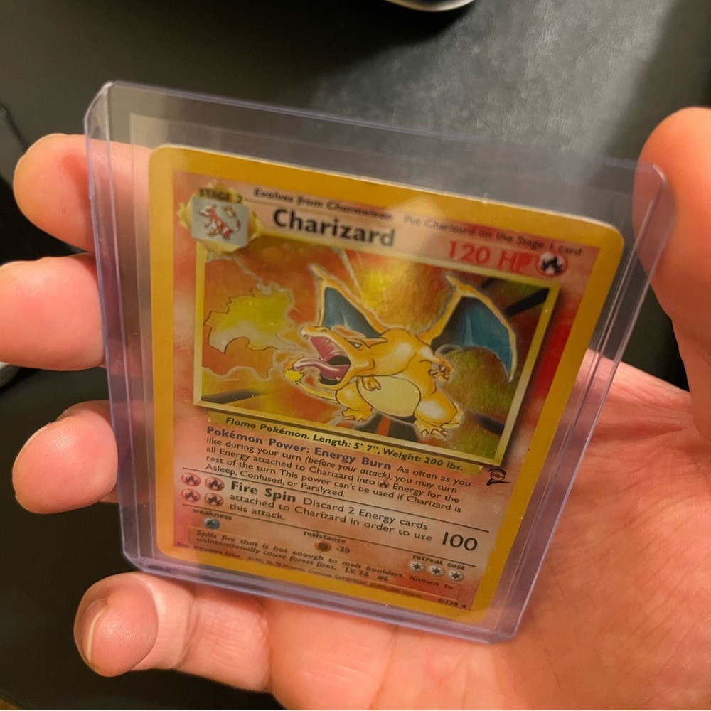 Good condition Charizard Base Set 2 - Picture 2 of 5